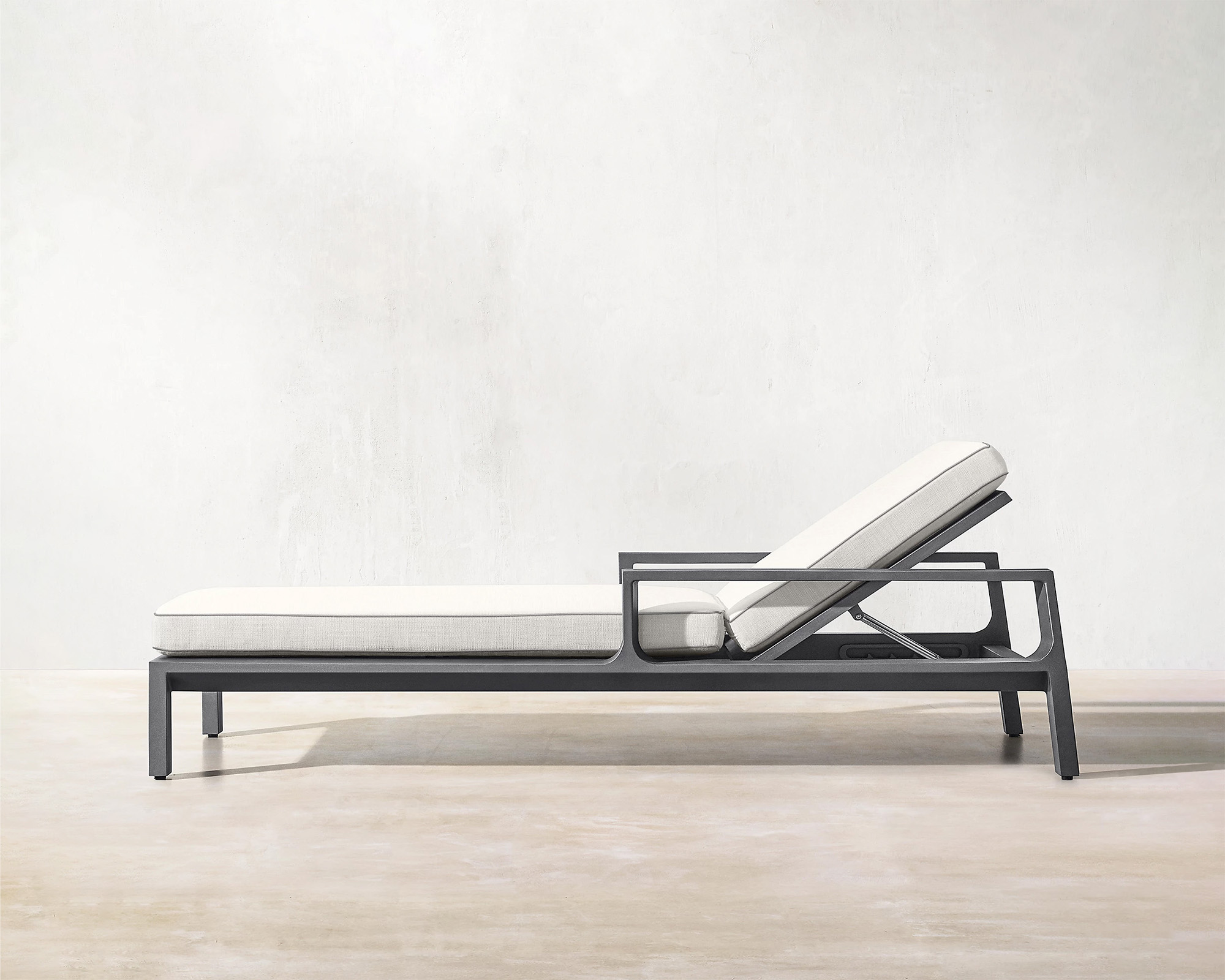 RH Rhodes Outdoor Collection Mario Ruiz