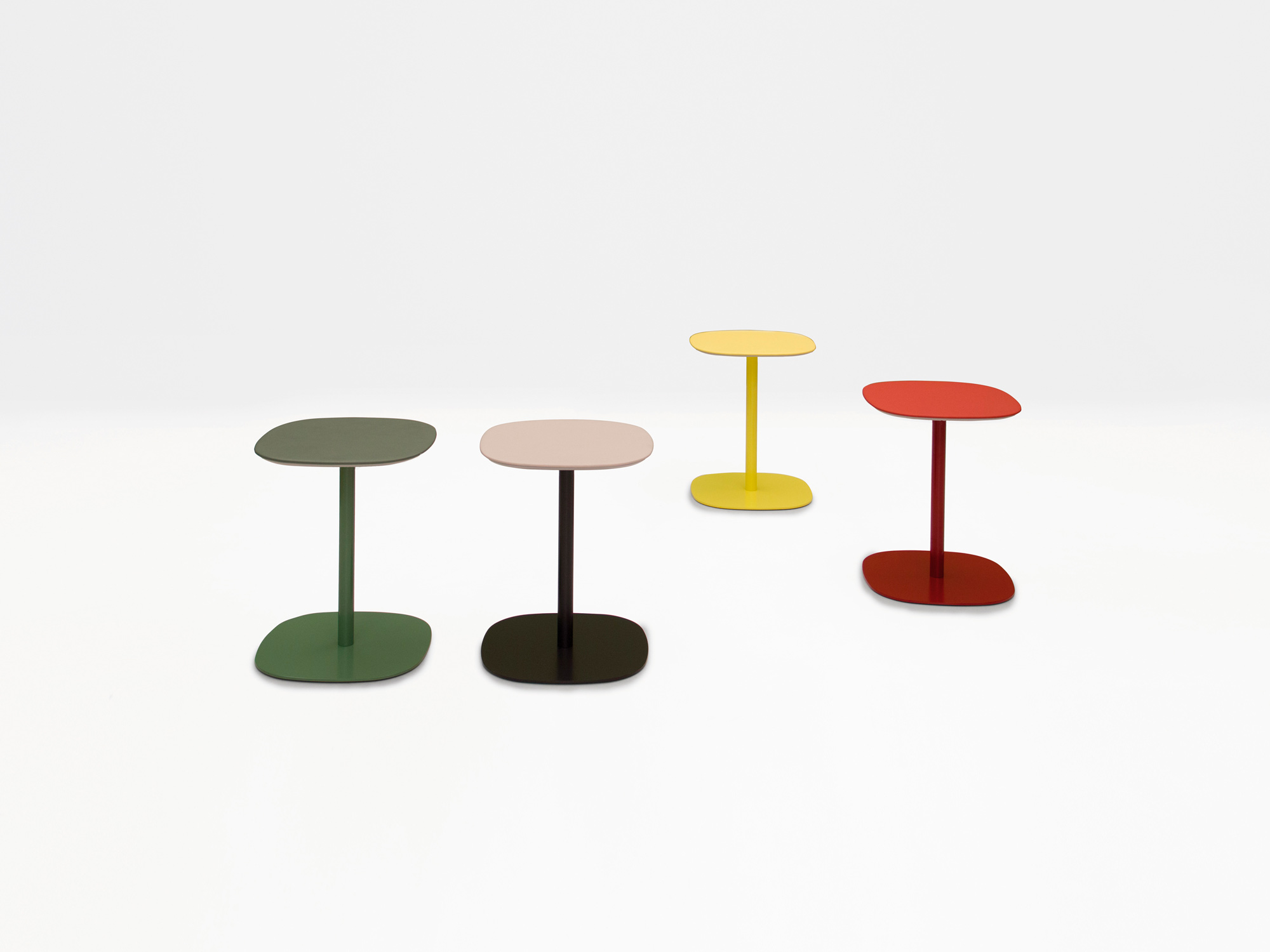 Tab Tables by Mario Ruiz for Joquer
