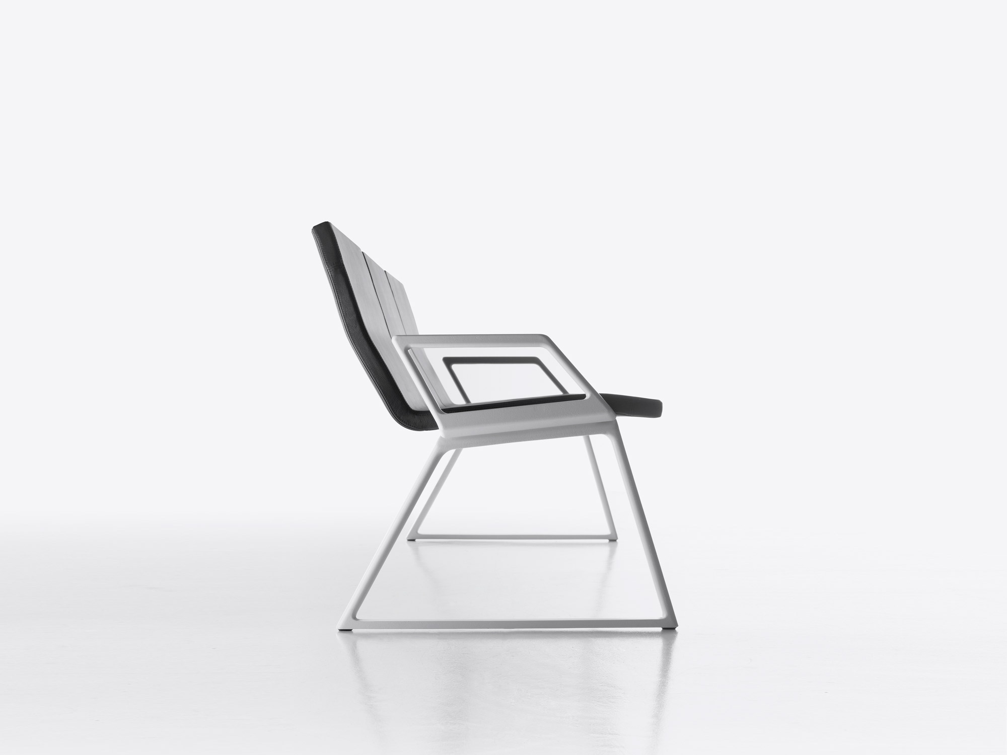 Bildu Bench by Mario Ruiz for Sellex