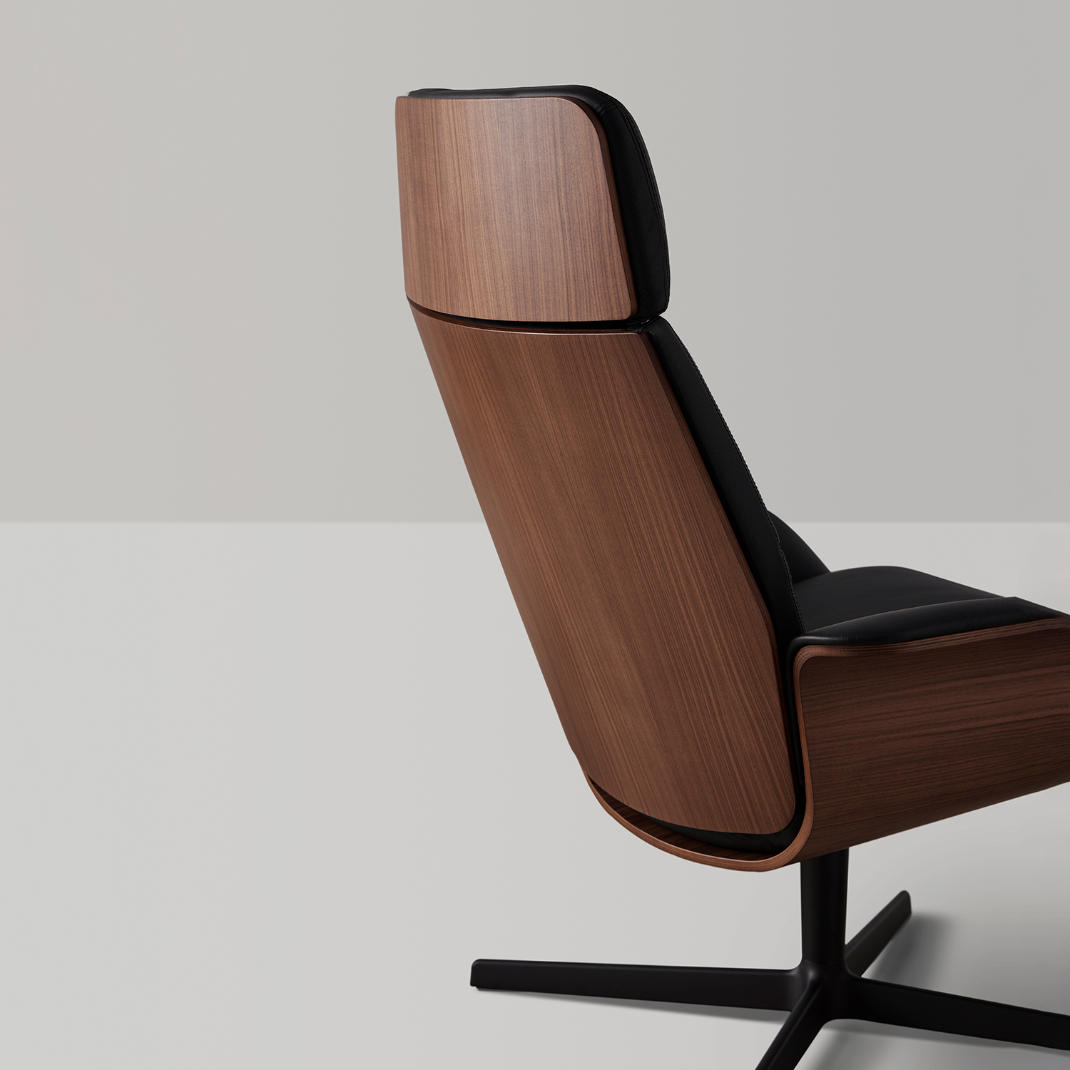Rever armchair by Mario Ruiz for Inclass