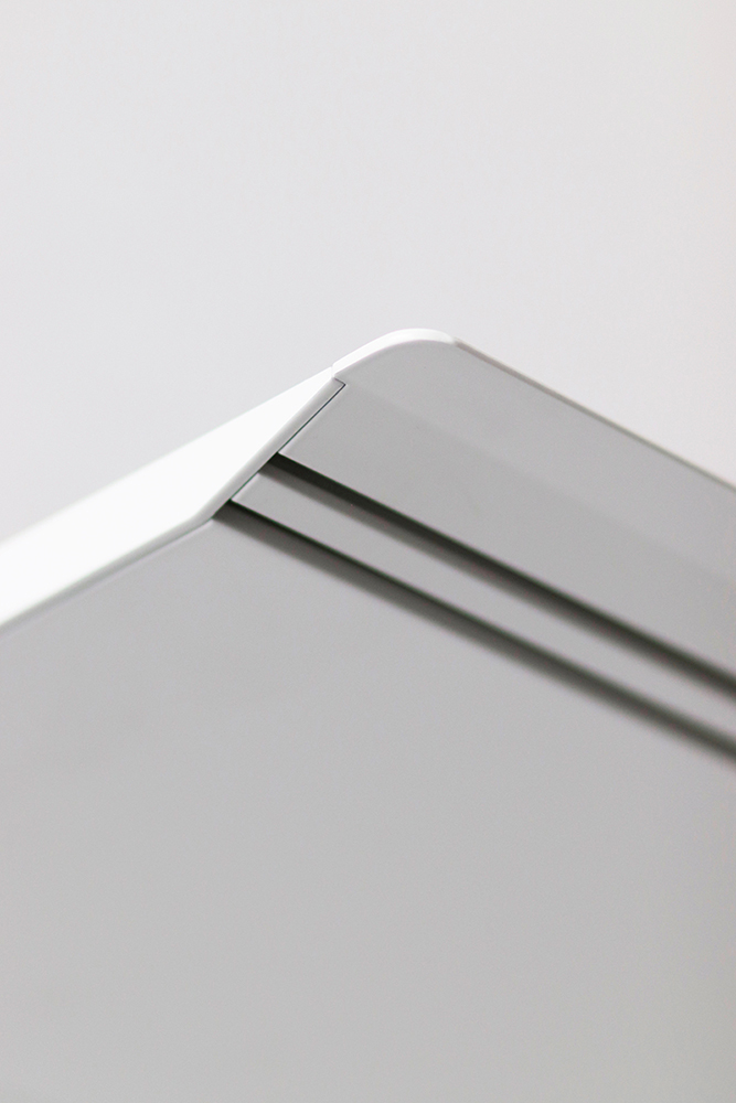 Wing shelving system for Systemtronic