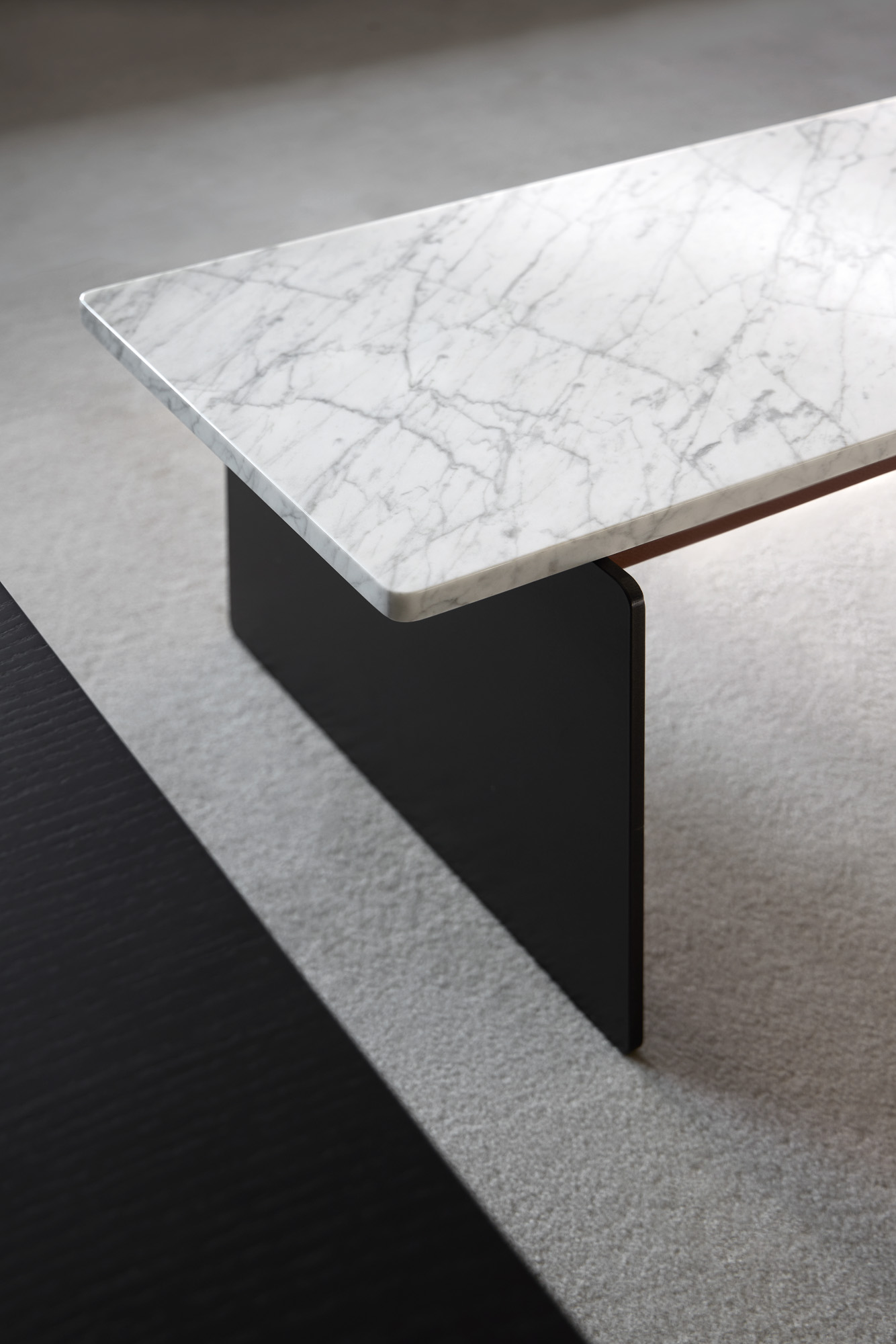 Axis rectangular coffee table designed by Mario Ruiz for Joquer