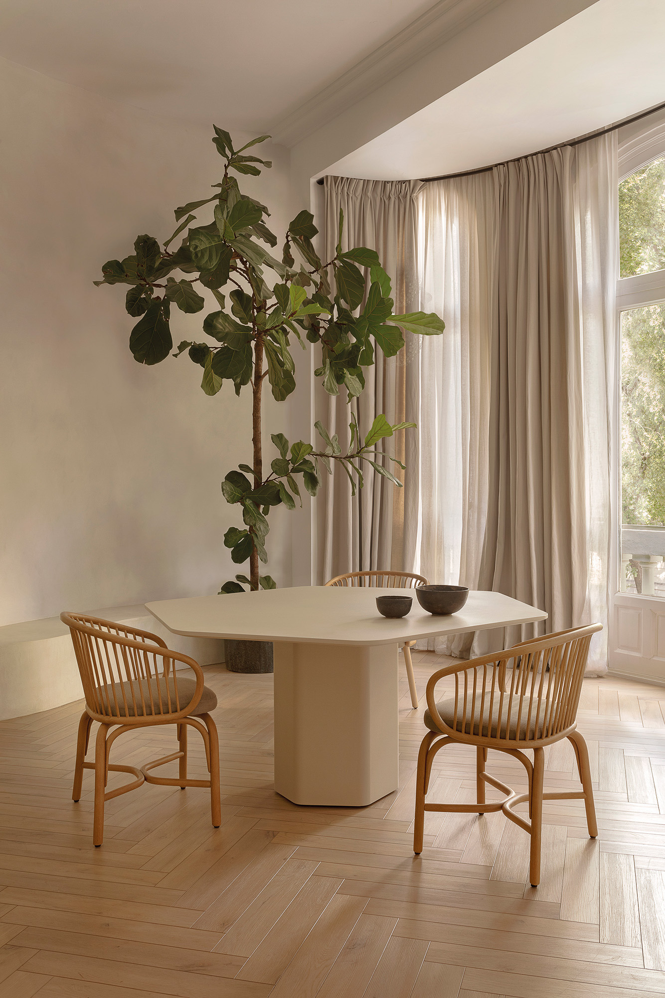 Huma chair by Mario Ruiz for Expormim