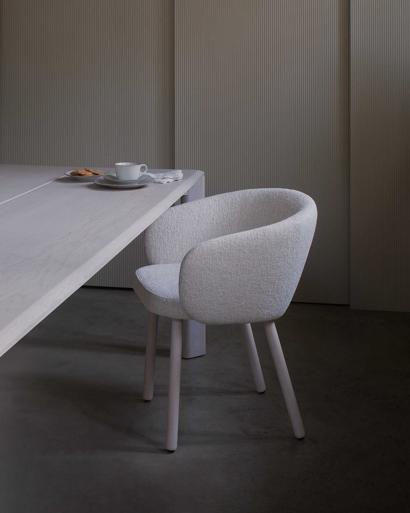 Huma upholstered chair by Mario Ruiz for Expormim