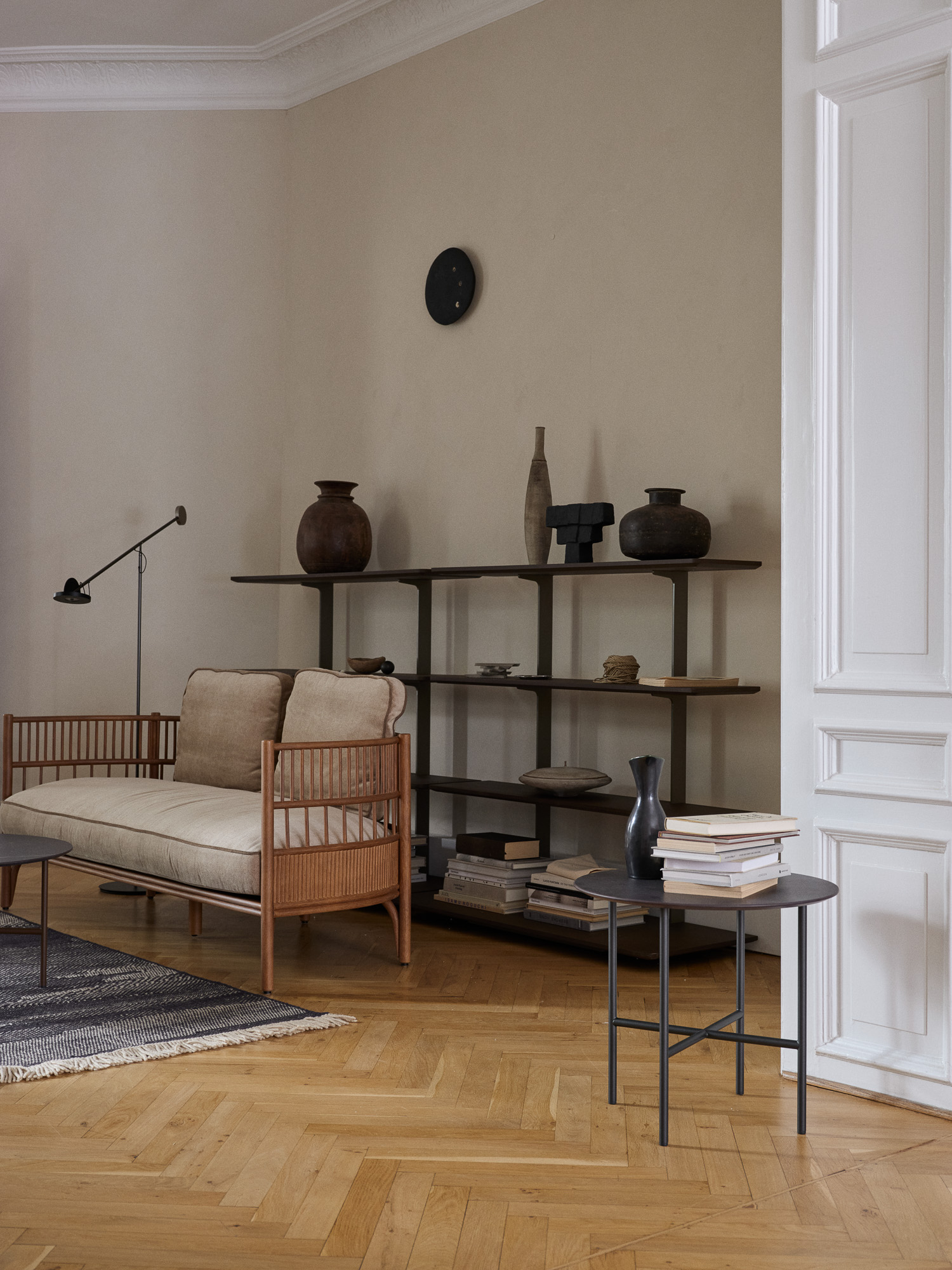 Team shelving system designed by Mario Ruiz for Expormim