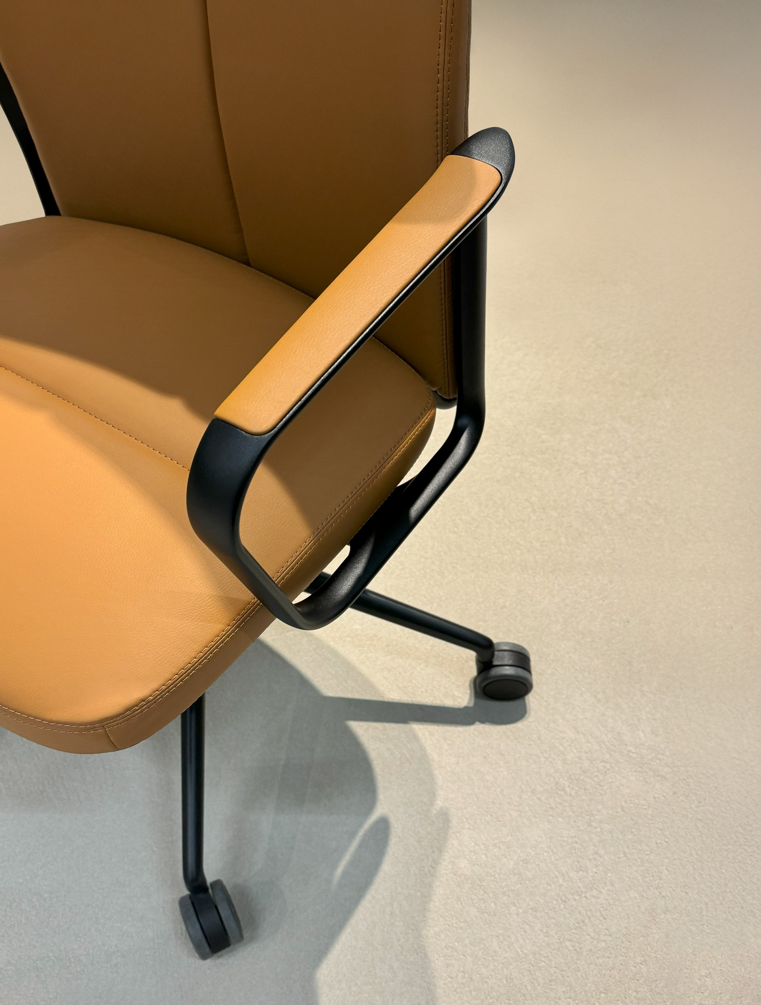 Zenpro executive armchairs by Spanish designer Mario Ruiz for Inclass