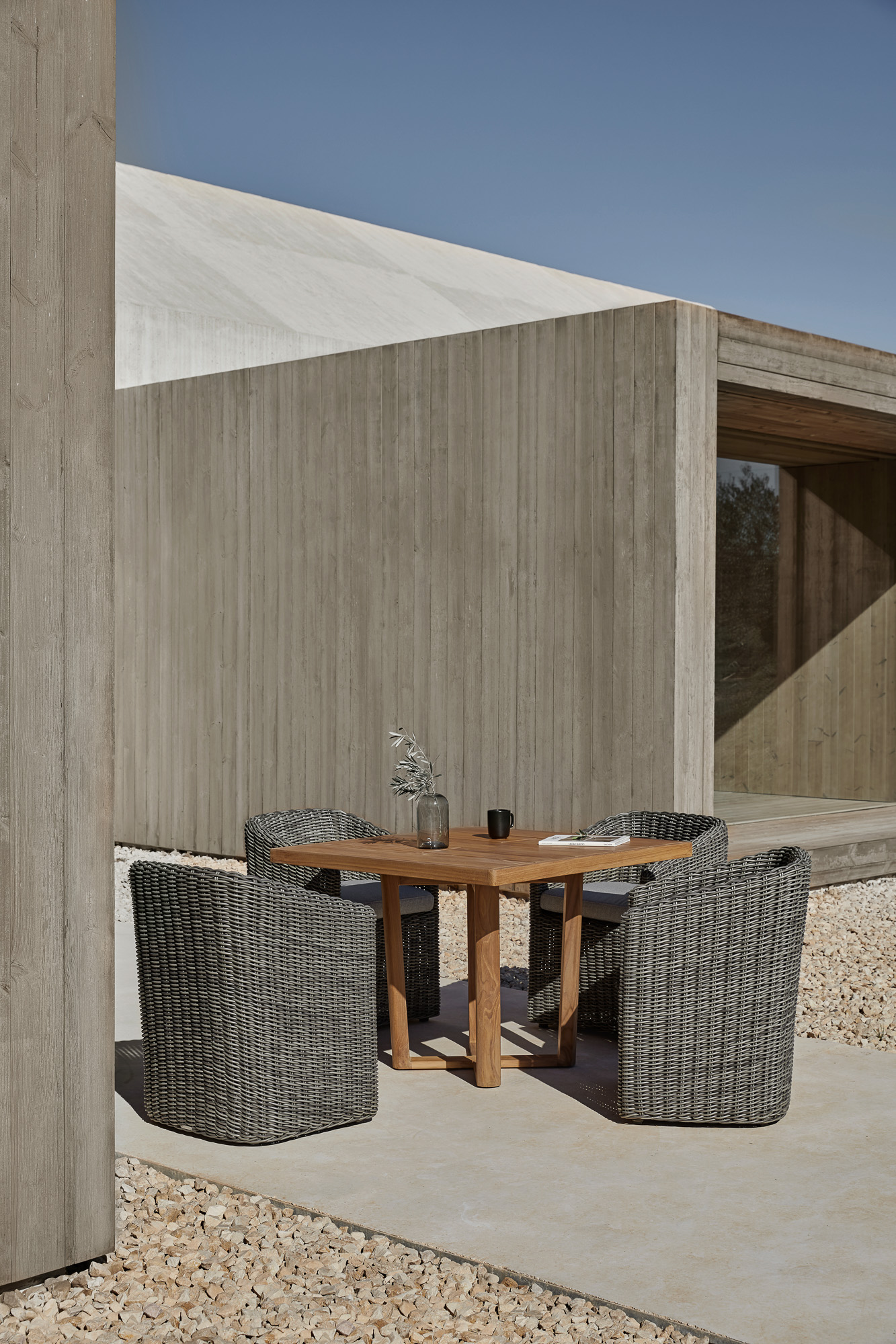 Heritage Outdoor Collection dining set designed by Mario Ruiz for POINT