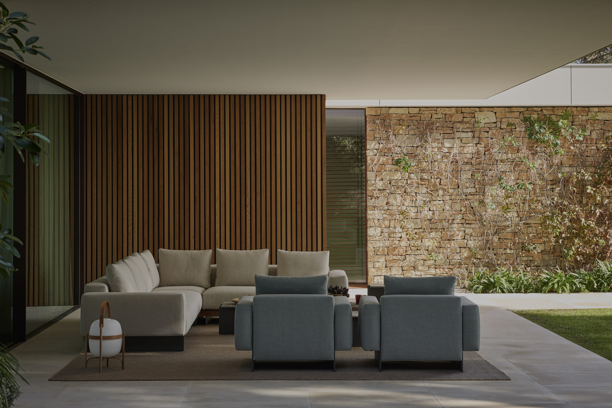 Sledd outdoor collection designed by Mario Ruiz  for Joquer